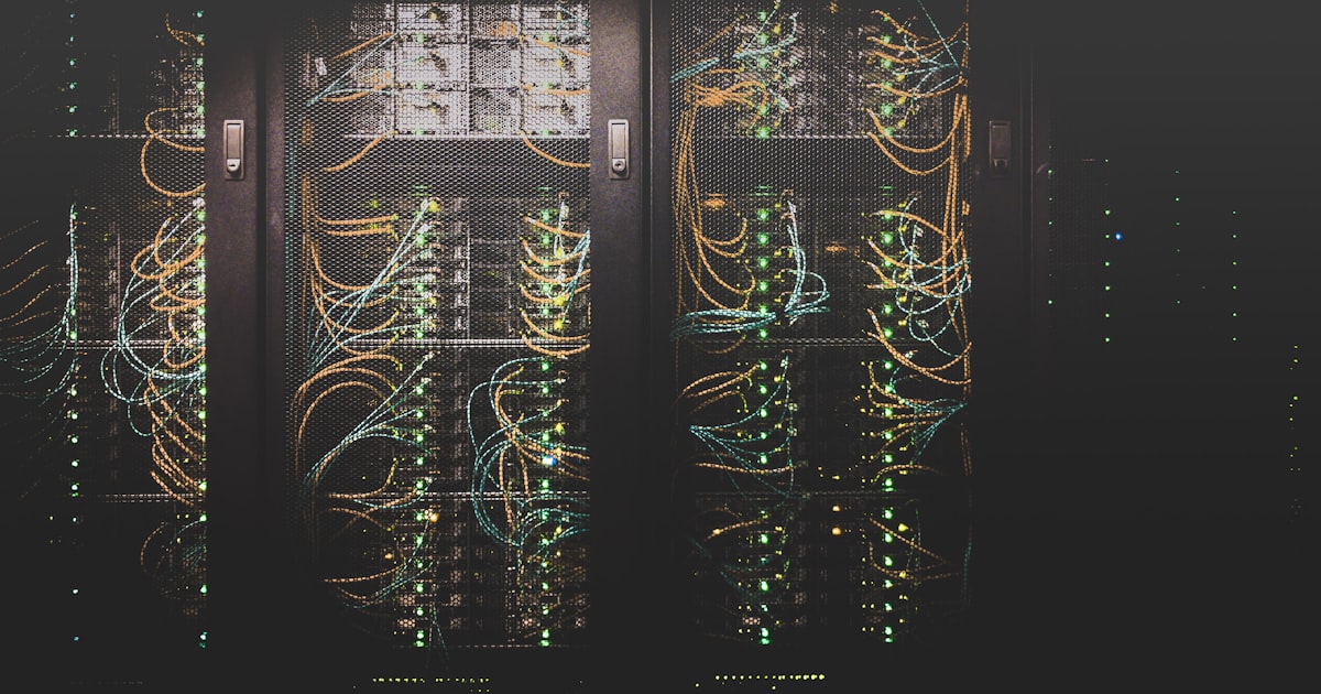 GraphRAG et bases de connaissances - réseau de nœuds interconnectés